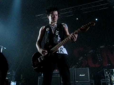 Deryck Whibley ( Sum 41) Solo ( Live in Arena