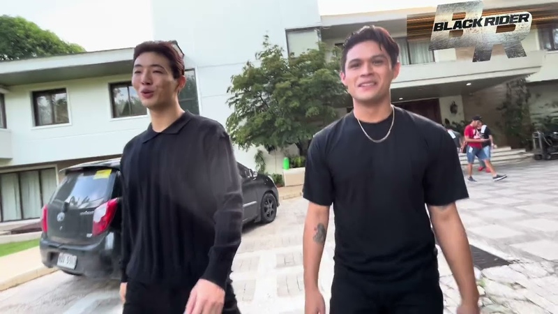 Jon Lucas, bagong BFF ni Kim Ji Soo , Black