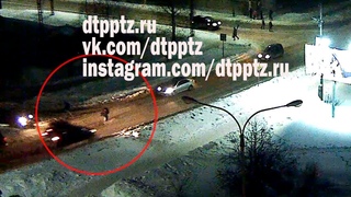 Пешеход попал под автомобиль