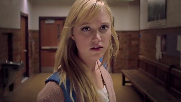 It Follows: Trailer,