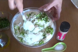 Греческая кухня.  Соус цацики (t, дзадзики)     Tzatziki.
