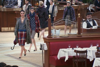 Fall-Winter 2015/16 Ready-to-Wear CHANEL Show