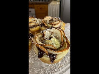 ROSELLINE DI SFOGLIA con pere e cioccolato!  #Shorts
