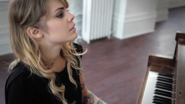 Coeur de Pirate Wood Wires