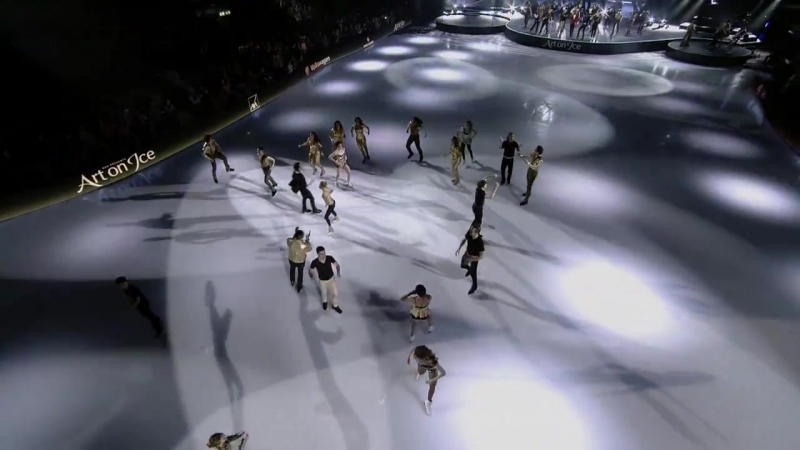 Art on Ice 2016 Finale: Black or