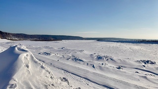 Walk Wind. Snowing February. Cold River. 4K 60p. HDR.