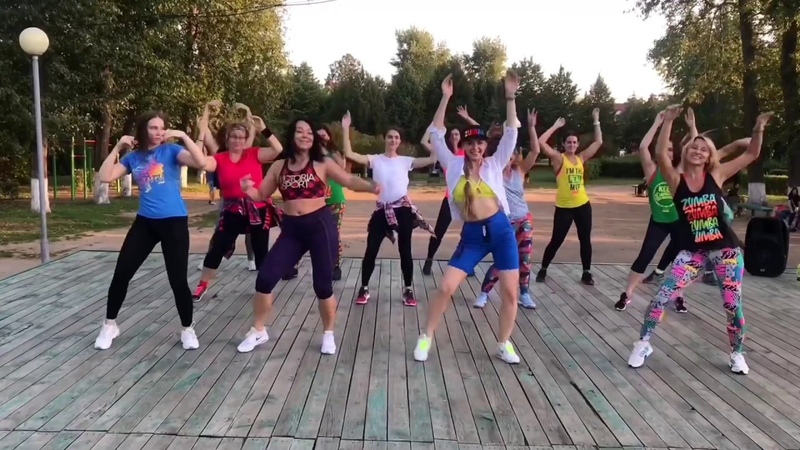 Mala Fama Danna Paola, ZUMBA FITNESS,