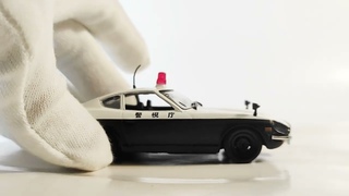 Масштабная модель автомобиля DATSUN FAIRLADY 240 Z от DeA)))в масштабе 1:43