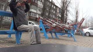 Фруктоедение Донбасса 214 день подряд без срывов.Тренировка. Брусья, тренажеры Трицепс, грудь, плечи
