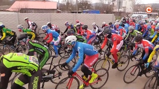 Велосипедисты из разных регионов страны продолжают покорять севастопольские трассы