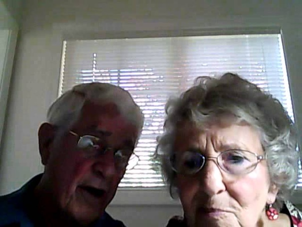 Adorable elderly couple accidentally record themselves while trying to figure out their