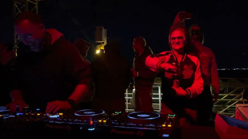 Dj APHRODITE live in New York. The Jungle