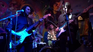 црвених цветова live@Граффити 2019-09-15