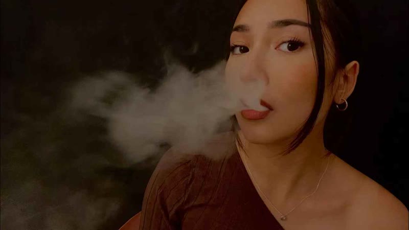 ASMR cat 20220705 ASMR Vaping cloudy tingles in german fhe6fgjs