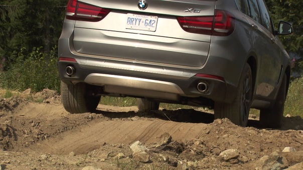 2014 BMW X5 DRIVING