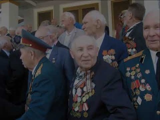 ТОСТ ФРОНТОВИКА. СЛОВА ВЕТЕРАНА В.Я.ГИНЗБУРГА, МУЗЫКА,ИСПОЛНЕНИЕ А.БИРЯ. КЛИП В.Я.ГИНЗБУРГА, МЛ.