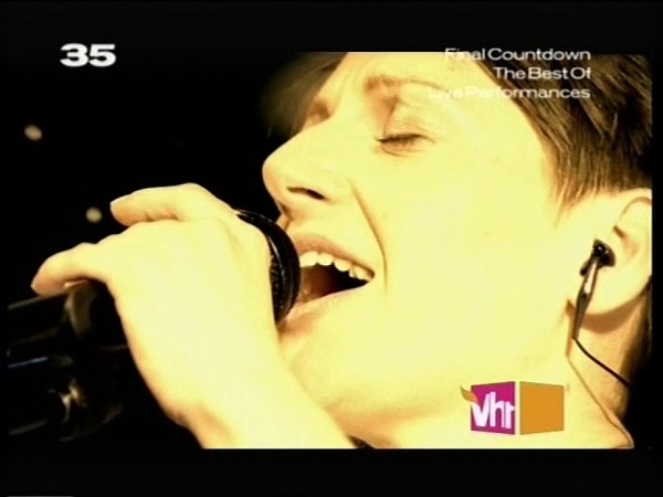 Massive Attack Teardrop ( Feat. Elizabeth Fraser) ( Live For MTV Europe