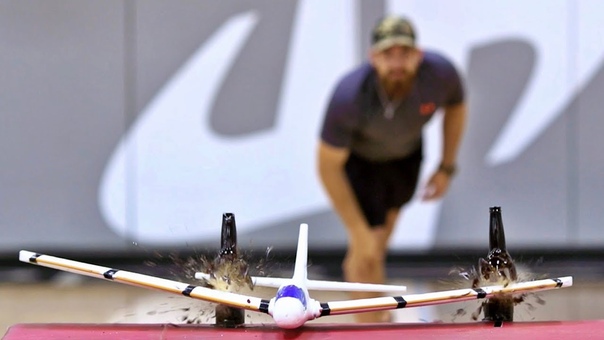 Airplane Trick Shots, Dude