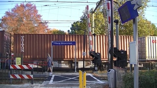 Spoorwegovergang Tilburg Universiteit // Dutch railroad crossing