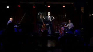Bill Saxton Beneeth the surface. Live at the Esse Jazz club.