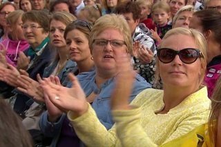 Charlotte Perrelli & Brolle - Start a fire - Lotta på Liseberg (TV4)