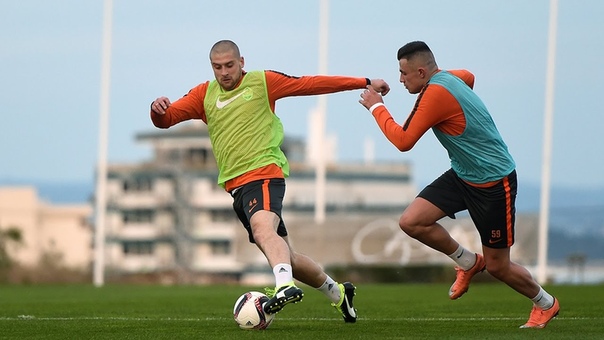 Shakhtar in Portugal: opening training session in