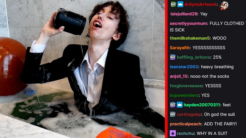 I took a bath in front of 10, 000 People for