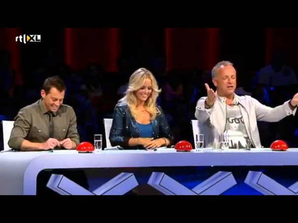 Hollands Got Talent Amira (9) sings opera O Mio Babbina Caro Full