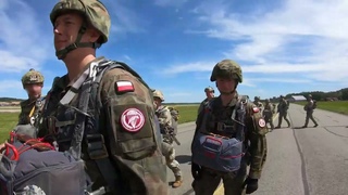 ВОЗДУШНЫЙ ПРЫЖОК с 10-й группой спецназа и польскими союзниками