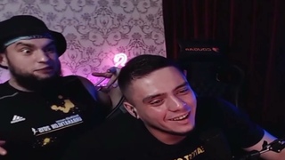 ГАНТЕЛЯ И МАКИ АШЕР ПОД СПАЙСОМ
