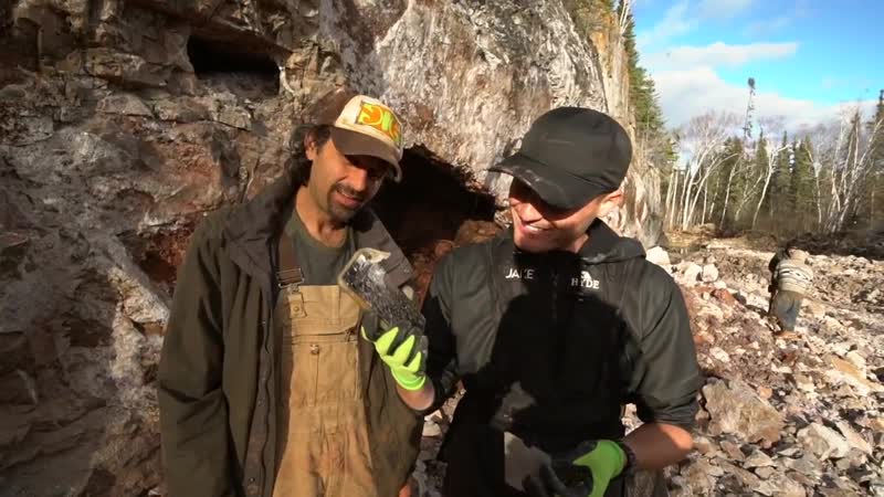 Found Rare 50, 000 Amethyst Crystal While Digging at a Private Mine ( Unbelievable