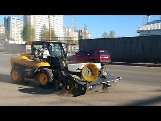 Демонстрация возможностей компактного телескопического погрузчика JCB