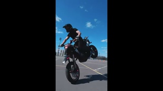 Marat Kankadze. Stuntriding. Burnout. Wheelie. Stoppie #Shorts