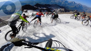 MEGAVALANCHE MADNESS: CRASHES AND BROKEN GEAR | THE CRAZIEST MTB MASS START IN THE WORLD!