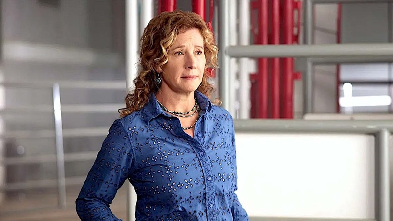 Exclusive Interview with Nancy Travis and Beau Mirchoff from CWs