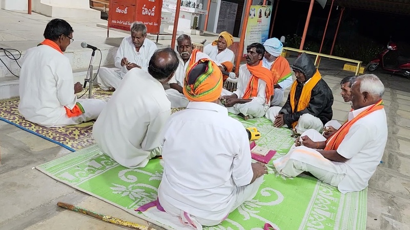 భజన గ న మ త క ర య య గ ఆశ రమ , Village bhajans in kriyayoga
