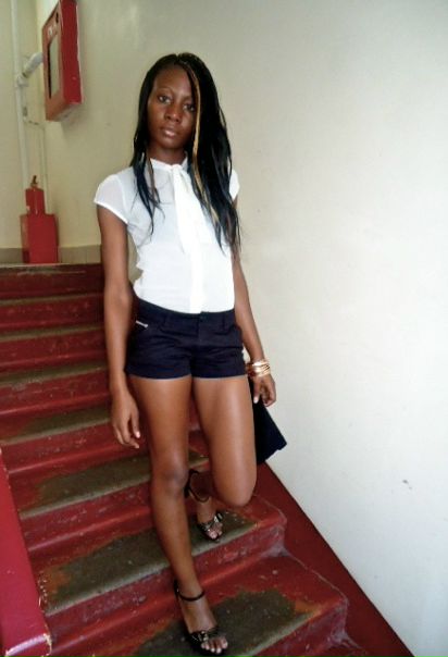 №4, Julie Moche №4, Julie Moche