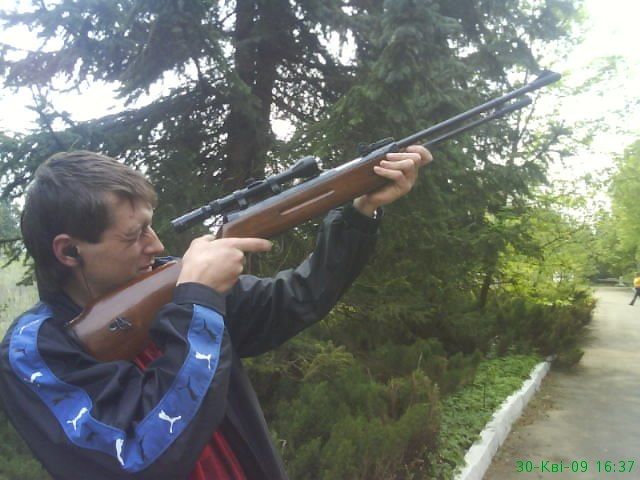 Андрій Мельник | Брошнев-Осада