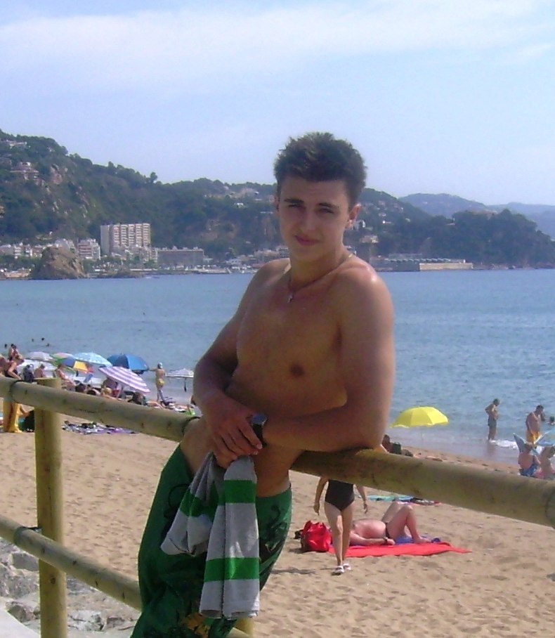 Ваня Адоньев Force Is Into Us (FIIU) | Санкт-Петербург