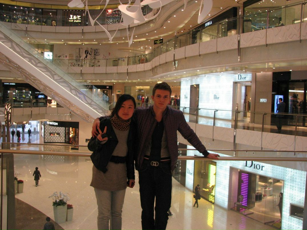 Ден Зиратов | Москва