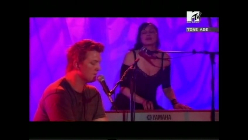Queens of the Stone Age Live, Unplugged in Berlin