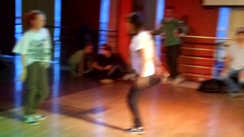 MAXI BATTLE 2017 BGIRL 1 X 1 КИСТЬ VS.