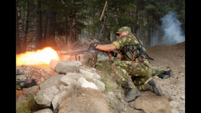 Стреляющие горы (2010). Нападение боевиков на полевой учебный