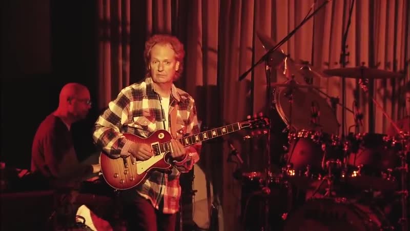 Lee Ritenour and Mike Stern Smoke n