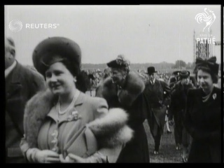 Crowds flock to 1946 Victory Derby at Epsom Downs Racecourse (1946)