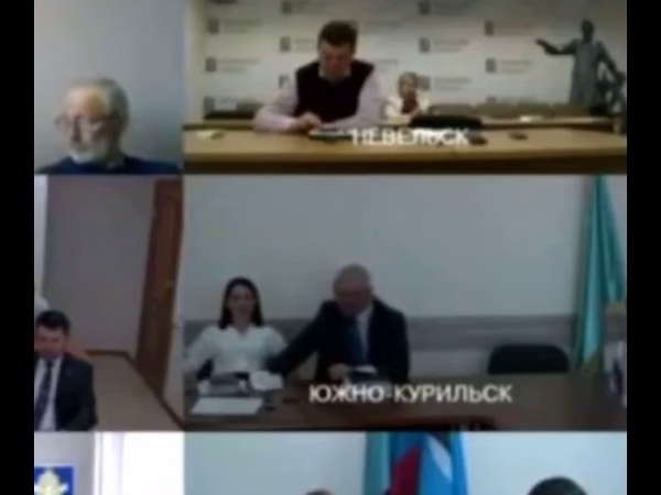 Мэр Южно Курильска делает эротический массаж своей