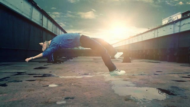 ツ House Twins Feeling feat. Lisa Ray ( Official Video