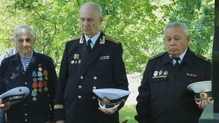С Днем Военно-Морского флота! Пускай сегодня вам тяжело и вас мало  но вы в тельняшках! Лиепая.