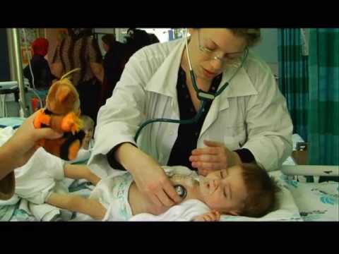Израильские врачи спасают арабских детей Israeli Doctors Save Arab