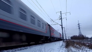 ЭП1-184. Летит с 92 поездом в Мурманск через нейтральную вставку. Петрозаводск.